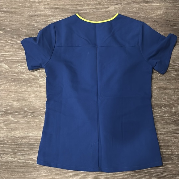 FIGS Electric Blue Auburn Top XS - Picture 3 of 3